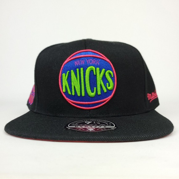 NY Knicks Mitchell & Ness Fitted 7 1/2‎ Flatbill Hat Cap 3D Logo Black NWT - Picture 2 of 8